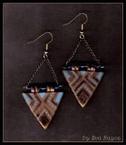 inca-triangle-gold-earring..jpg